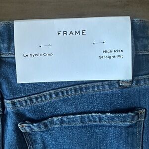 NWT FRAME High Rise Straight JEANS